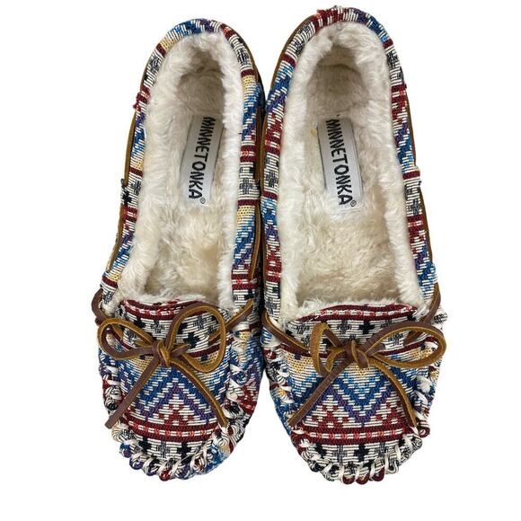 Minnetonka Women's 6 Faux Fur Lined Southwest Moccasin Slippers - Picture 1 of 7